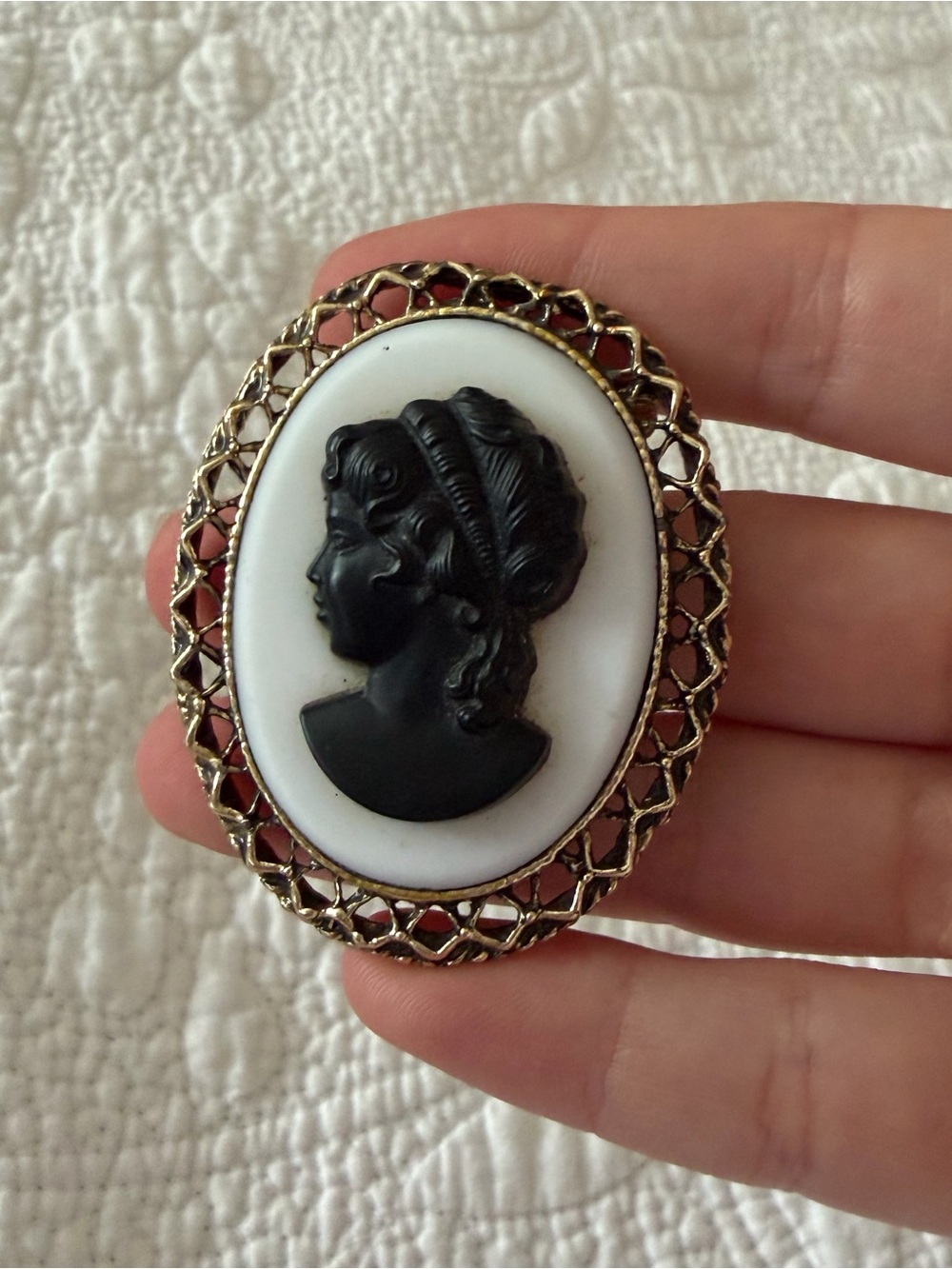 Vintage Black and white cameo brooch with gold filigree frame